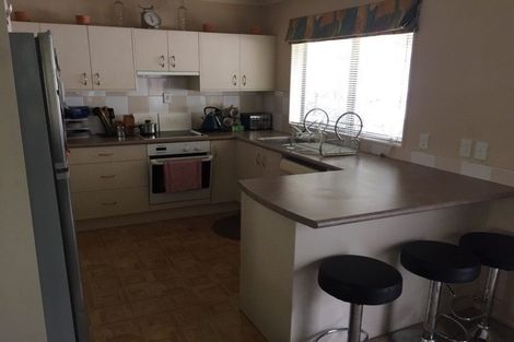 Photo of property in 49 Carisbrook Crescent, Papakura, 2110