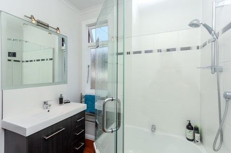 Photo of property in 100 Lemon Street, New Plymouth, 4312