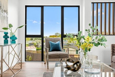 Photo of property in 21a Salamanca Road, Sunnynook, Auckland, 0620