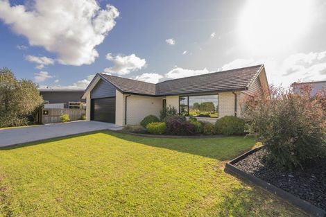 Photo of property in 2 Debenham Drive, Whitianga, 3510