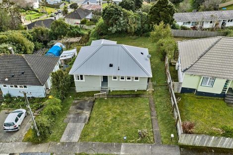 Photo of property in 14 Cumberland Grove, Cannons Creek, Porirua, 5024