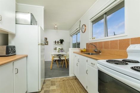 Photo of property in 2/13 Talavera Place, Te Atatu South, Auckland, 0602