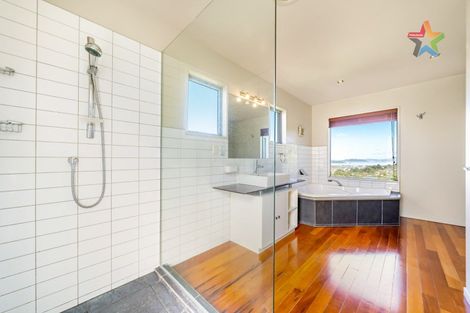 Photo of property in 27 Meadowbank Drive, Belmont, Lower Hutt, 5010