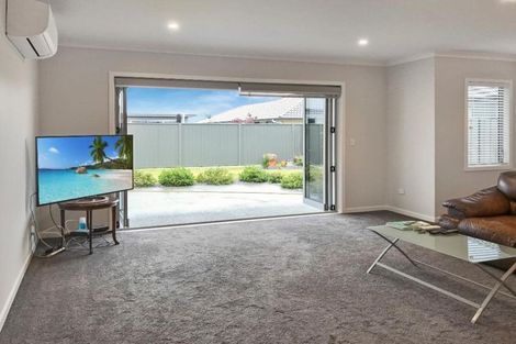 Photo of property in 7 Manganui Place, Te Awa, Napier, 4110