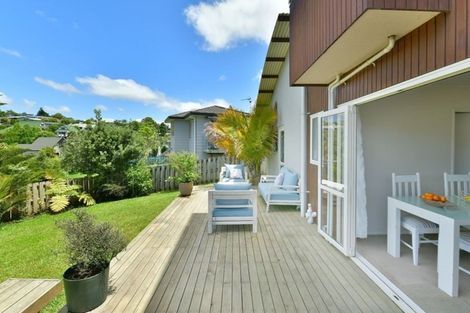 Photo of property in 2/18 Ellenbury Place, Stanmore Bay, Whangaparaoa, 0932