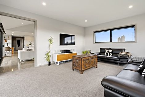Photo of property in 16 Kaniera Terrace, Cambridge, 3434