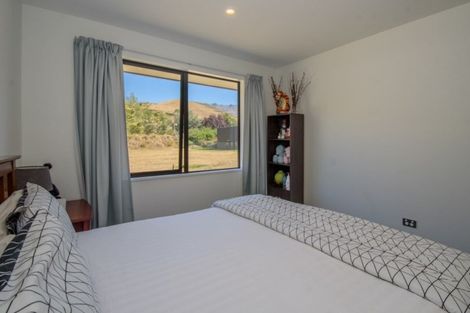 Photo of property in 8 Perriam Place, Mount Pisa, Cromwell, 9383