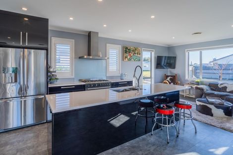 Photo of property in 9 Bridford Way, Paraparaumu, 5032