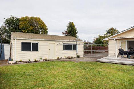 Photo of property in 21 Acacia Street, Kelvin Grove, Palmerston North, 4414
