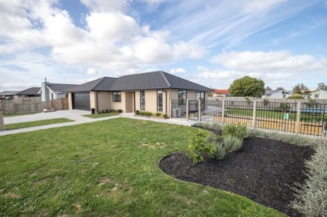 Photo of property in 19 Costello Drive, Ngatea, 3503