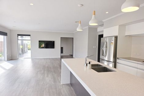 Photo of property in 49 San Priamo Place, Paraparaumu Beach, Paraparaumu, 5032