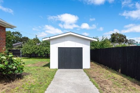 Photo of property in 17 Ballantyne Avenue, Upper Riccarton, Christchurch, 8041