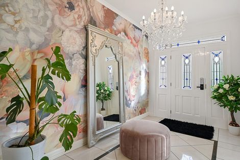 Photo of property in 27 Almond Grove, Greenhithe, Auckland, 0632