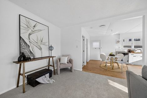 Photo of property in 17 Philip Street, Carterton, 5713