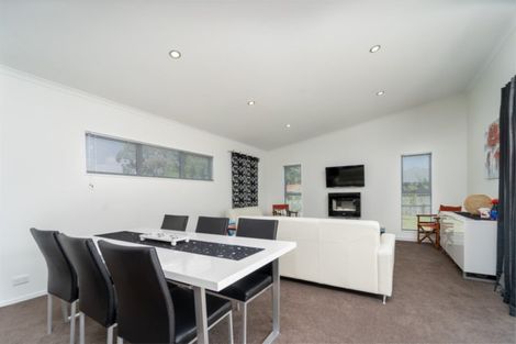 Photo of property in 18a Daniel Street, Martinborough, 5711