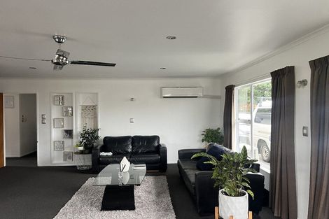 Photo of property in 160 Bartholomew Road, Levin, 5510