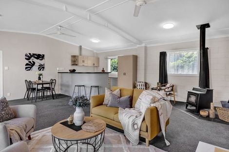 Photo of property in 2 Hamlet Street, Stratford, 4332