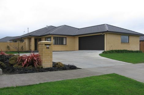 Photo of property in 68 Roberts Line, Kelvin Grove, Palmerston North, 4414