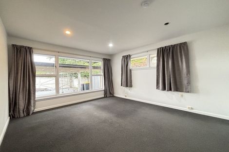 Photo of property in 207 Memorial Avenue, Burnside, Christchurch, 8053