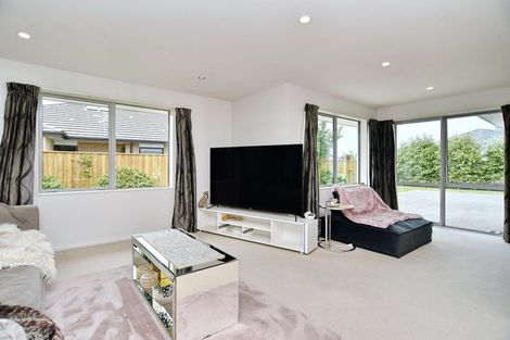 Photo of property in 16 Nga Tupuna Street, Pegasus, 7612