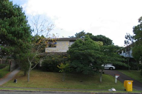 Photo of property in 33 John Downs Drive, Browns Bay, Auckland, 0630