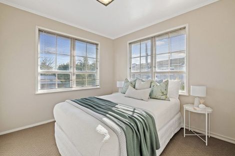 Photo of property in 2/183 Shakespeare Road, Milford, Auckland, 0620