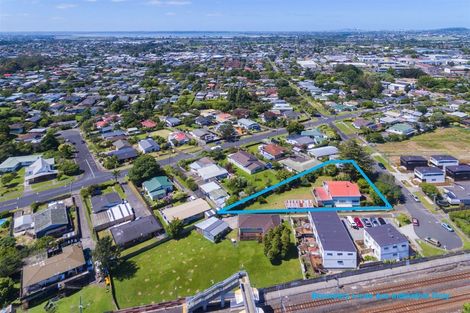 Photo of property in 4 Brandon Road, Glen Eden, Auckland, 0602