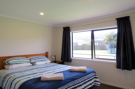 Photo of property in 4 Koromiko Drive, Coromandel, 3506