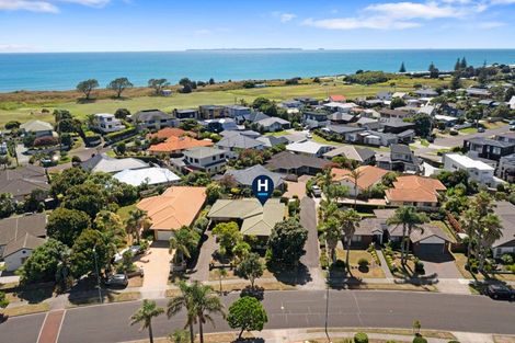 Photo of property in 23 Santa Monica Drive, Papamoa Beach, Papamoa, 3118
