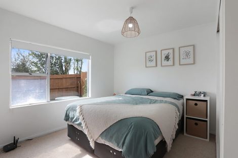 Photo of property in 82c Woodglen Road, Glen Eden, Auckland, 0602