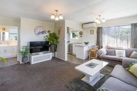 Photo of property in 28a Clyde Street, Utuhina, Rotorua, 3015