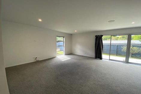 Photo of property in 10 Glenside Road, Glenside, Wellington, 6037