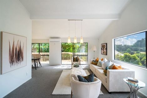 Photo of property in 2/9a Kitewao Street, Northcote, Auckland, 0627