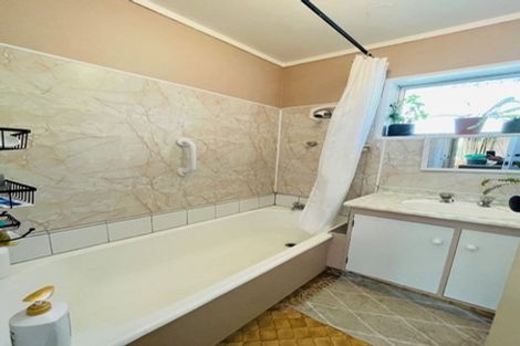 Photo of property in 1/17 Ballater Place, Highland Park, Auckland, 2010