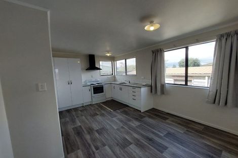 Photo of property in 2/19 Silver Creek Road, Weymouth, Auckland, 2103