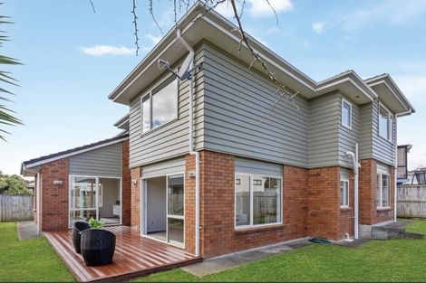 Photo of property in 68a Hutchinsons Road, Bucklands Beach, Auckland, 2014