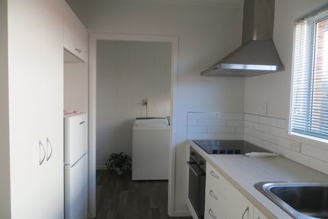 Photo of property in 2/17 Captain Scott Road, Glen Eden, Auckland, 0602