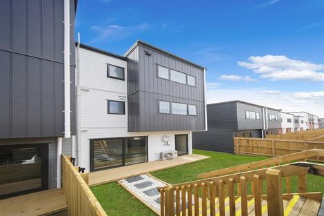 Photo of property in 19 Treeline Lane, Flat Bush, Auckland, 2019