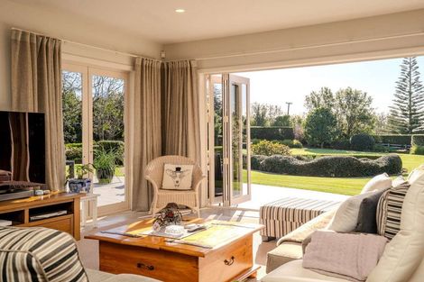 Photo of property in 9 Kotare Heights, Kerikeri, 0230