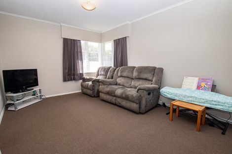 Photo of property in 9a Whites Line West, Woburn, Lower Hutt, 5010