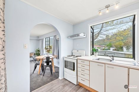 Photo of property in 68a Gemstone Drive, Birchville, Upper Hutt, 5018