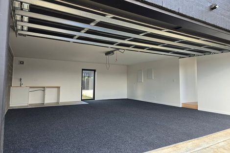 Photo of property in 4 Queensway, Three Kings, Auckland, 1024