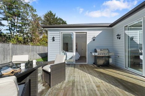 Photo of property in 28 Konoba Avenue, Kumeu, 0810