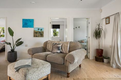 Photo of property in 11 Roretana Drive, Athenree, Katikati, 3177