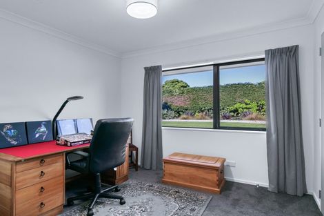 Photo of property in 47 Pohutukawa Drive, Levin, 5571