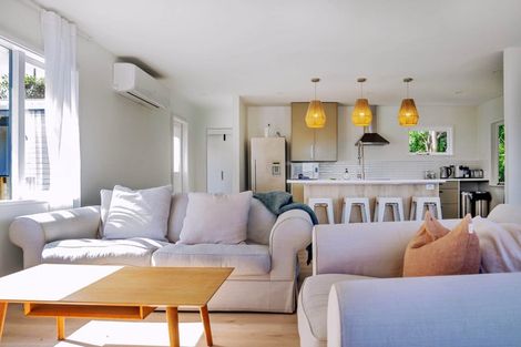 Photo of property in 15 Pacific Parade, Army Bay, Whangaparaoa, 0930