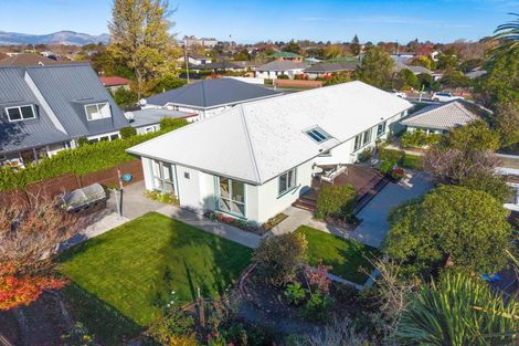 Photo of property in 100 Memorial Avenue, Ilam, Christchurch, 8053