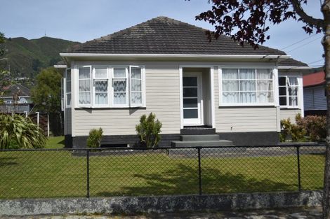 Photo of property in 44 Shearer Crescent, Naenae, Lower Hutt, 5011