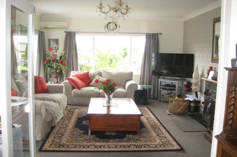 Photo of property in 32 Queen Street, Dannevirke, 4930