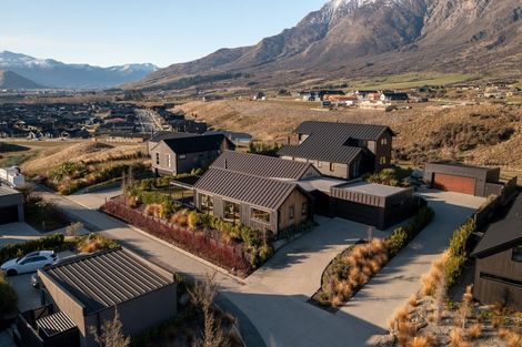 Photo of property in 2 Wanderer Lane, Jacks Point, Queenstown, 9371